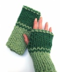 [Fingerless Mittens/Wristwarmers - click to enlarge]